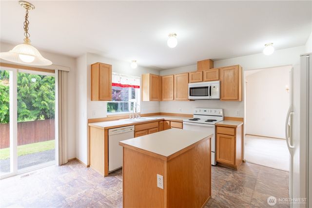 23323 106th Street E, Buckley, WA 98321
