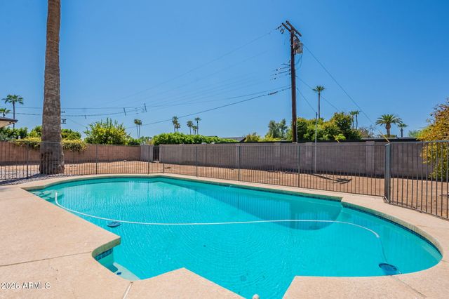 6839 E MONTECITO Avenue, Scottsdale, AZ 85251