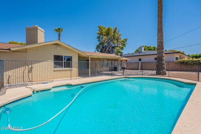 6839 E MONTECITO Avenue, Scottsdale, AZ 85251