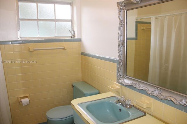 70 Hammond Drive, Miami Springs, FL 33166