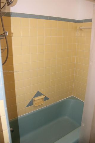 70 Hammond Drive, Miami Springs, FL 33166