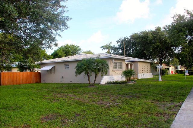 70 Hammond Drive, Miami Springs, FL 33166