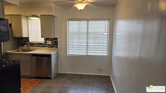 2290 S Palm Canyon Drive 114, Palm Springs, CA 92264