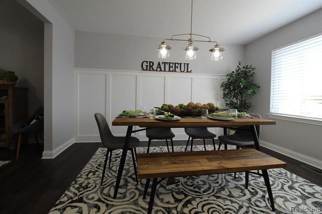 29451-29515 Hoover Rd, Warren, MI 48093