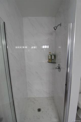 29451-29515 Hoover Rd, Warren, MI 48093