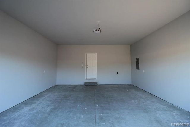 29451-29515 Hoover Rd, Warren, MI 48093