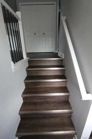 29451-29515 Hoover Rd, Warren, MI 48093