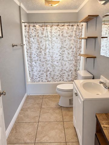 1463 19TH STREET, Sarasota, FL 34234