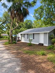 1463 19TH STREET, Sarasota, FL 34234