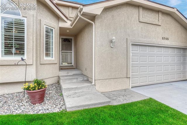 5745 Doe Skin Court, Colorado Springs, CO 80918