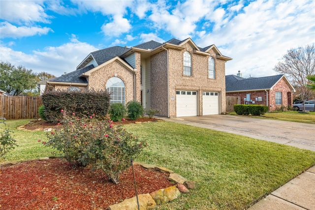 5011 Lakeside Court, Pasadena, TX 77504