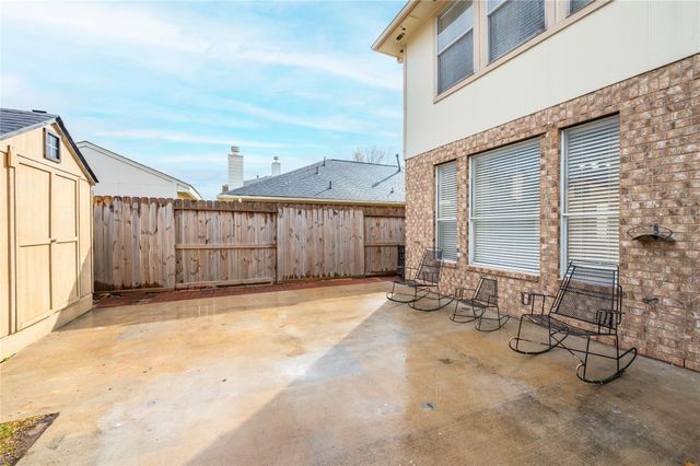 5011 Lakeside Court, Pasadena, TX 77504