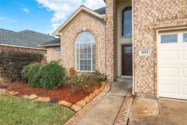 5011 Lakeside Court, Pasadena, TX 77504