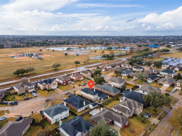 5011 Lakeside Court, Pasadena, TX 77504