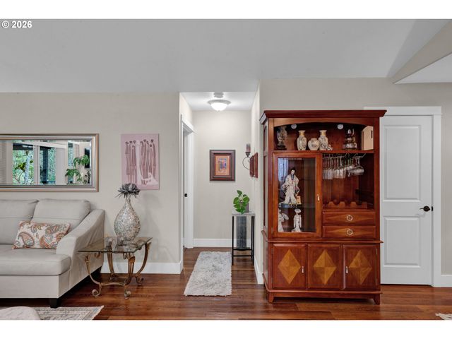 1810 Ne ALAMEDA Ave, Roseburg, OR 97470