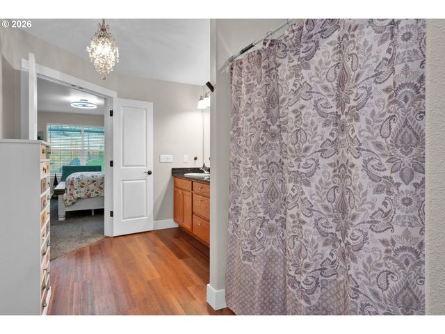 1810 Ne ALAMEDA Ave, Roseburg, OR 97470