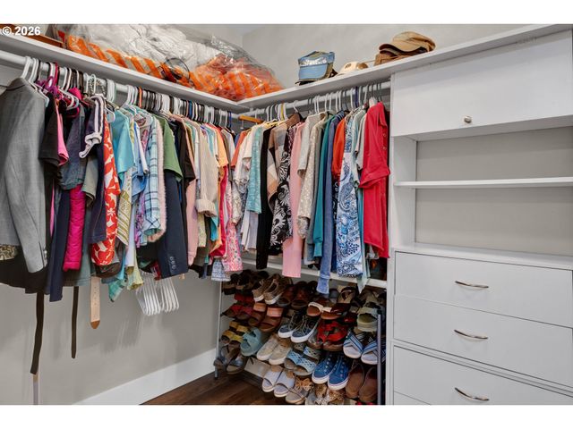 1810 Ne ALAMEDA Ave, Roseburg, OR 97470