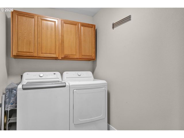 1810 Ne ALAMEDA Ave, Roseburg, OR 97470