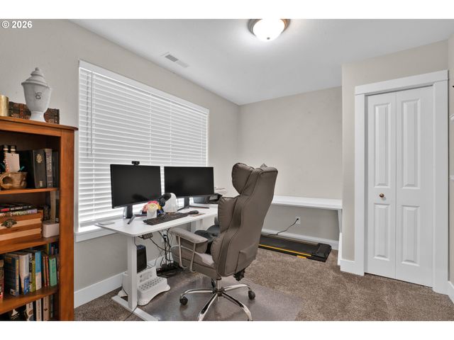 1810 Ne ALAMEDA Ave, Roseburg, OR 97470