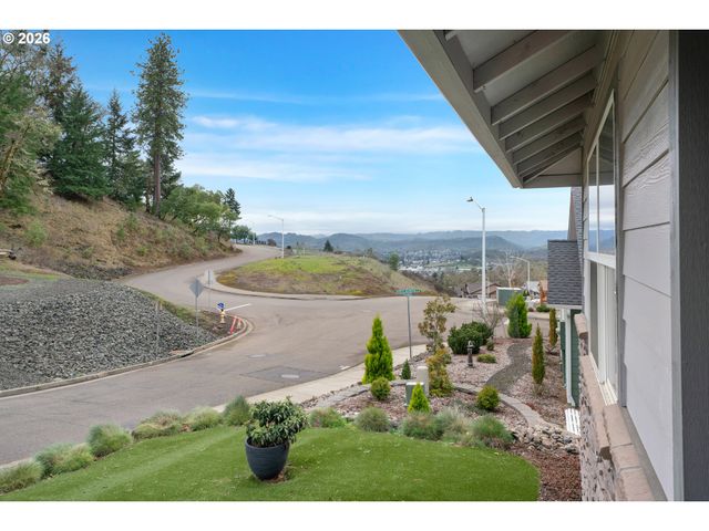 1810 Ne ALAMEDA Ave, Roseburg, OR 97470