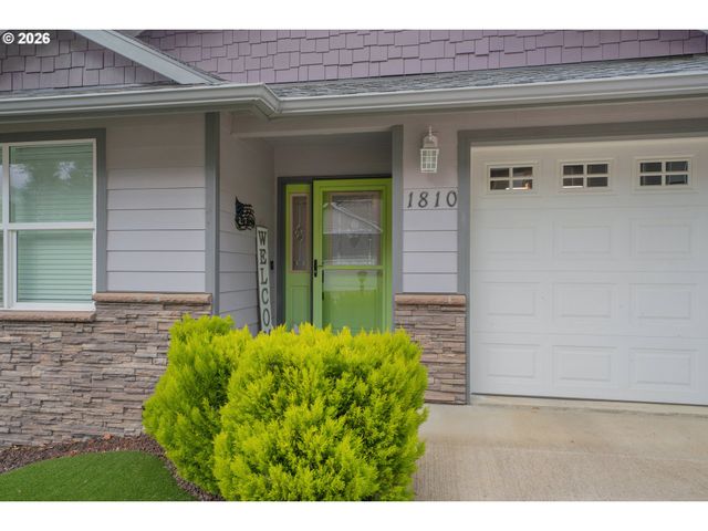 1810 Ne ALAMEDA Ave, Roseburg, OR 97470