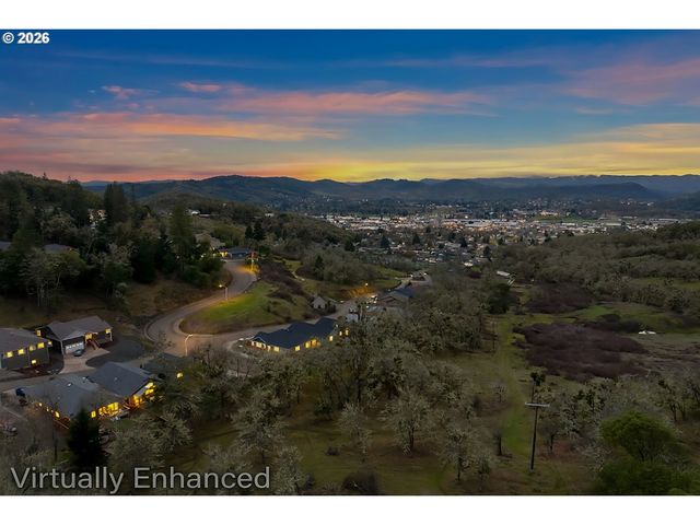1810 Ne ALAMEDA Ave, Roseburg, OR 97470