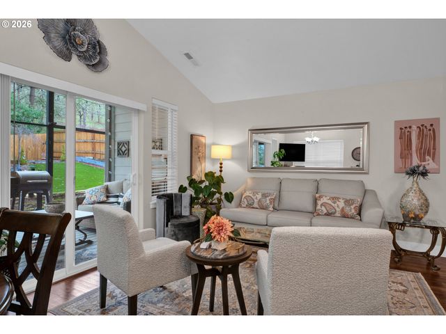 1810 Ne ALAMEDA Ave, Roseburg, OR 97470