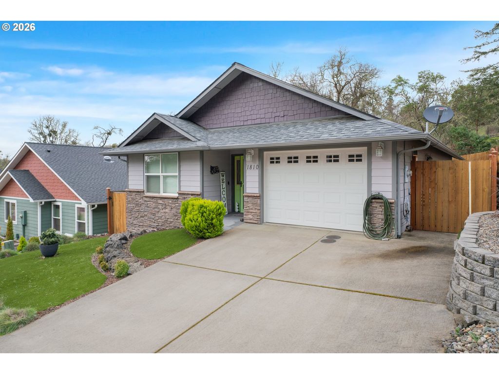 1810 Ne ALAMEDA Ave, Roseburg, OR 97470