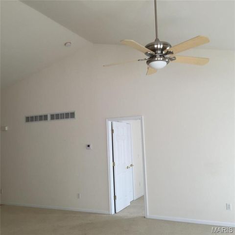 16 BAYSWATER Road, St Louis, MO 63128