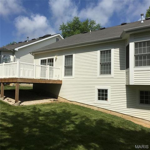 16 BAYSWATER Road, St Louis, MO 63128