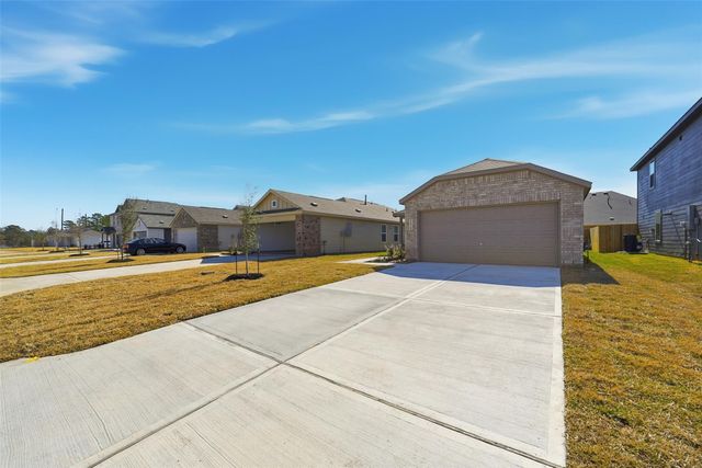 12048 Noble Wood Village Drive, Magnolia, TX 77354