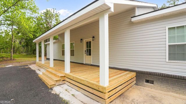 2021 Sparrow Lane, Blackshear, GA 31516