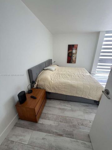 13499 Biscayne Blvd 1414, North Miami, FL 33181