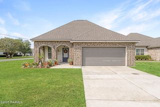 101 Black Oak Drive, Youngsville, LA 70592