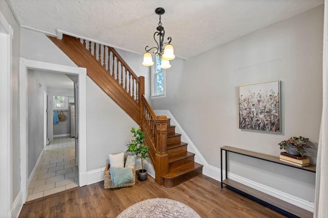 633 Kent Street, Saint Paul, MN 55103