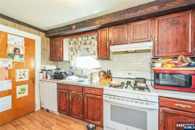 98 Westville Avenue, Caldwell, NJ 07006