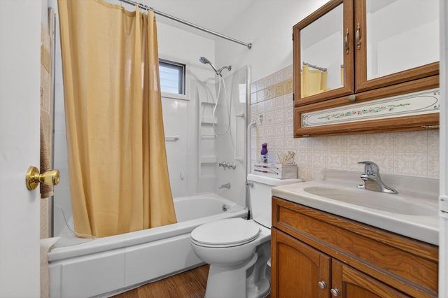 4168 S Kingan AVENUE, Saint Francis, WI 53235