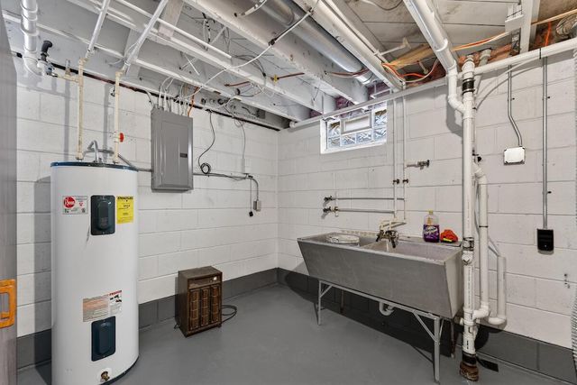 4168 S Kingan AVENUE, Saint Francis, WI 53235