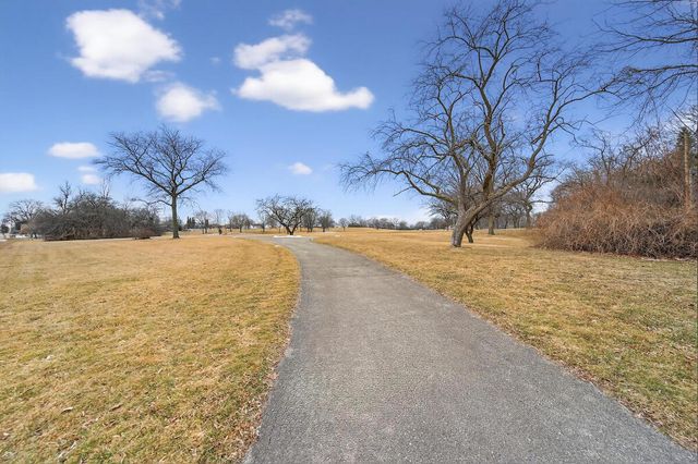 4168 S Kingan AVENUE, Saint Francis, WI 53235