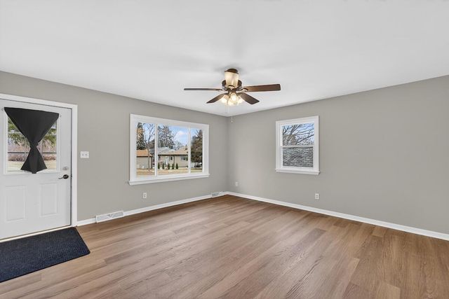 4168 S Kingan AVENUE, Saint Francis, WI 53235