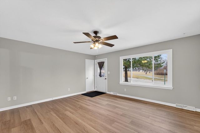 4168 S Kingan AVENUE, Saint Francis, WI 53235