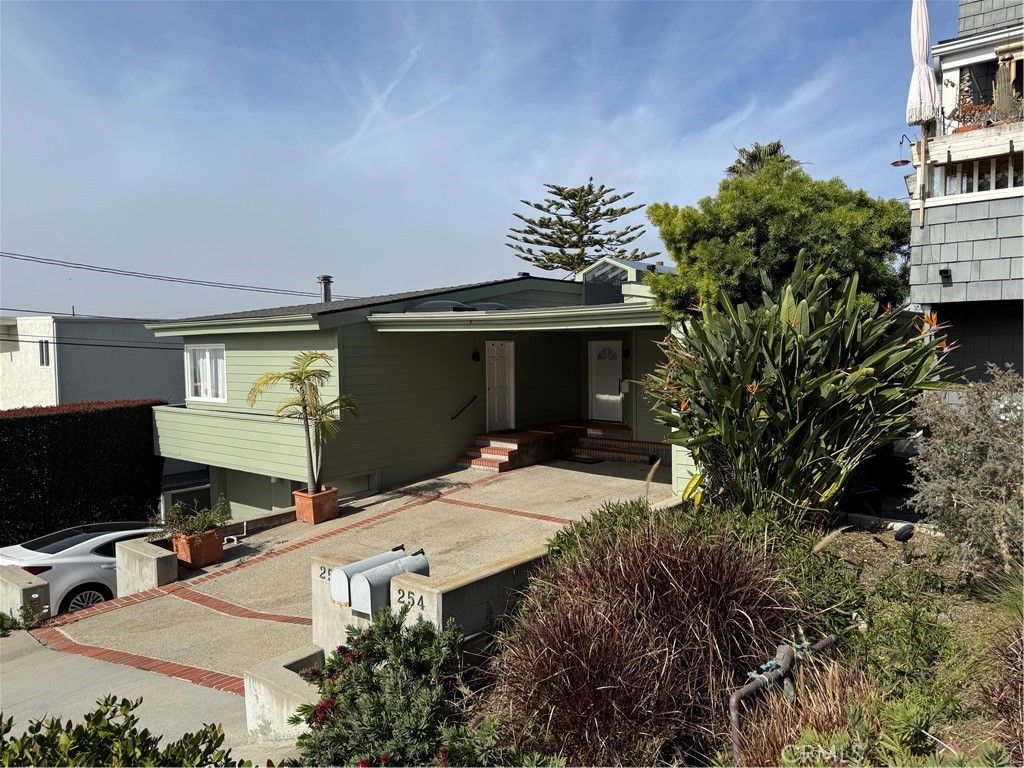Image 1 of property listing at Address unavailable.