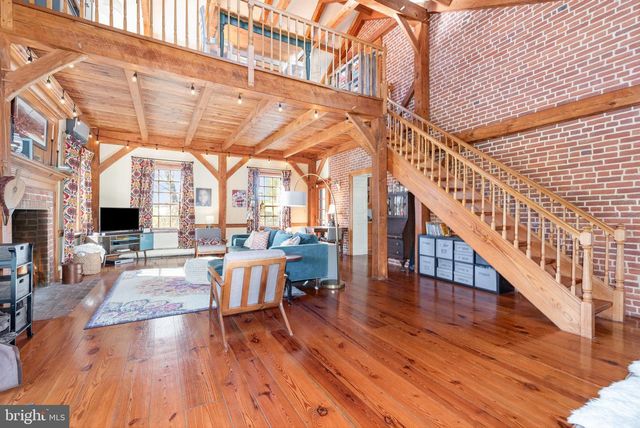 10 HULL DR, East Berlin, PA 17316