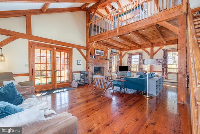 10 HULL DR, East Berlin, PA 17316