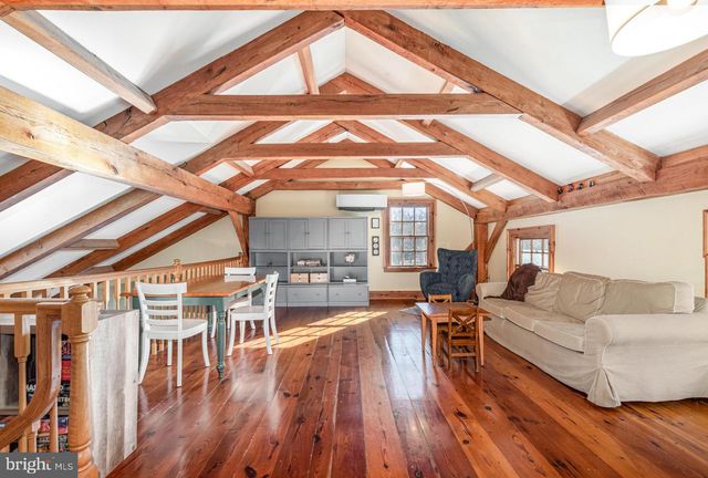 10 HULL DR, East Berlin, PA 17316