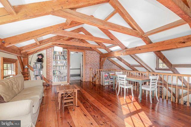 10 HULL DR, East Berlin, PA 17316