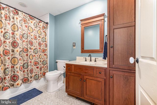 10 HULL DR, East Berlin, PA 17316