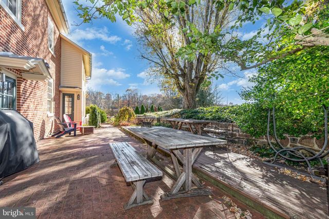 10 HULL DR, East Berlin, PA 17316