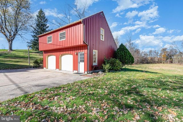 10 HULL DR, East Berlin, PA 17316