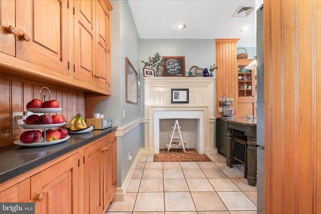 10 HULL DR, East Berlin, PA 17316